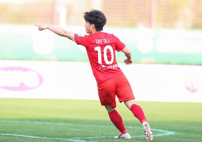 上海海港富盛經(jīng)開(kāi)隊(duì)2：1戰(zhàn)勝對(duì)手，取得2025中乙聯(lián)賽開(kāi)門(mén)紅