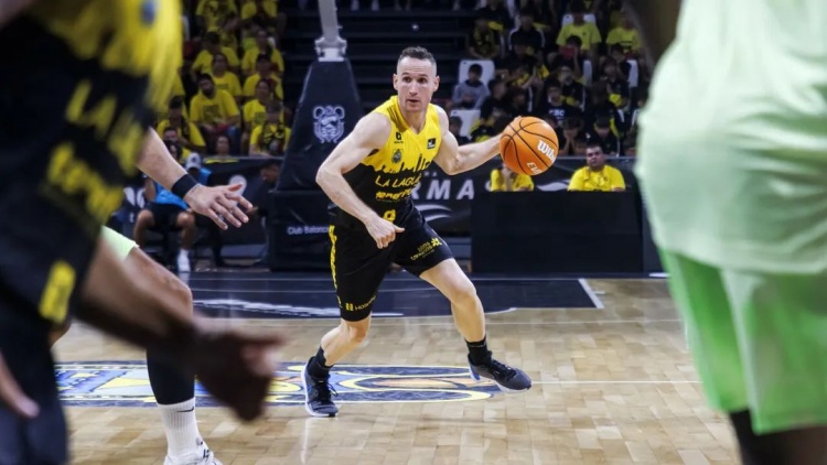 NBA初代老六，42歲進(jìn)入生涯巔峰？！